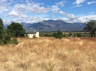 32 Cuchilla Rd, Ranchos De Taos, NM 87557