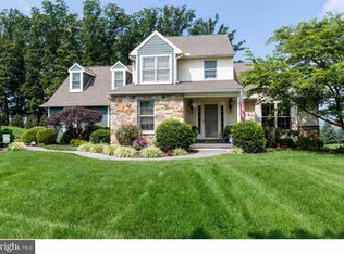 40 Parkside Dr, Elverson, PA