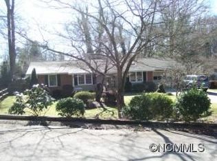 318 Oak Park Dr, Brevard, NC 28712