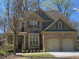 2880 Parkview Pass SE, Smyrna, GA