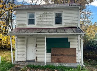 515 W Congress St, Charles Town, WV
