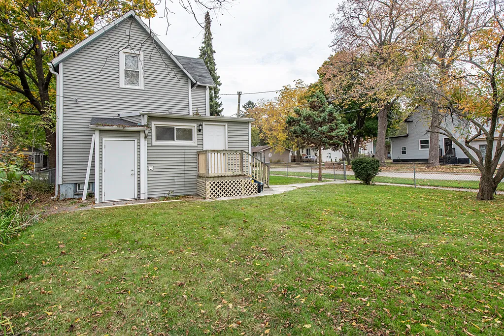 4 bed, 1416 sqft, $2,200 — Photo 4