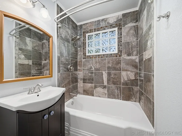 5508 S Newport Ave — Photo 17