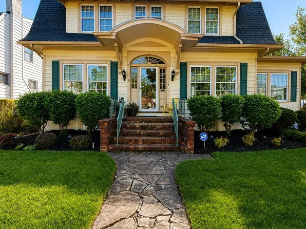 95 Logan Blvd, Altoona, PA 16602