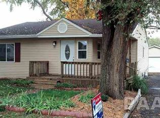 1312 S 10th St, Pekin, IL