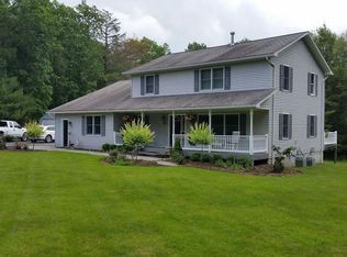 51 Fawn Ridge Dr, Hawley, PA 18428