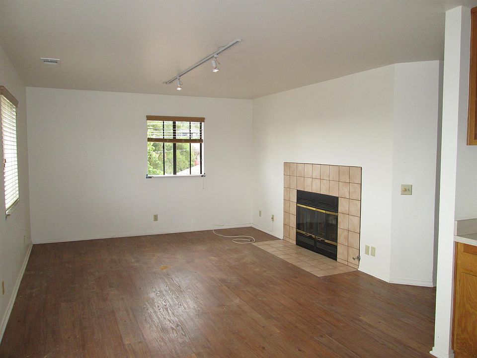 Building Photo 3