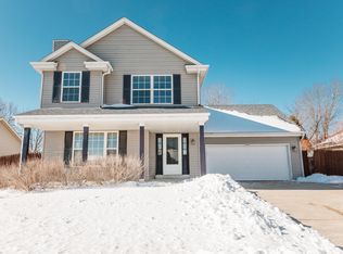 1629 Falcon Dr, Hartford, WI