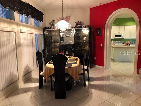 3rd image of 104 Dulverton Way