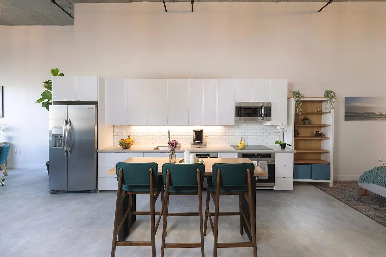 STOREHOUSE LOFTS — Photo 3