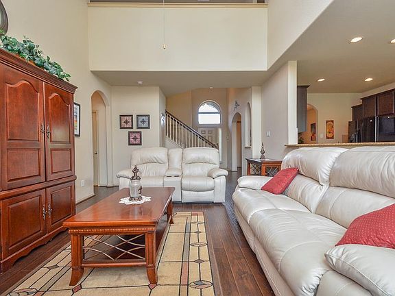4th image of 18923 Cove Mill Ln