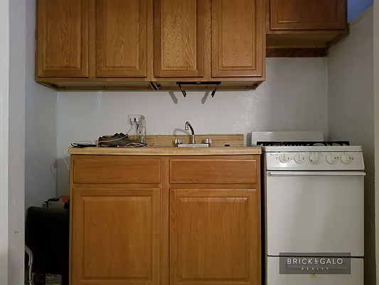 Rented by BRICK & GALO REALTY CORP | media 4