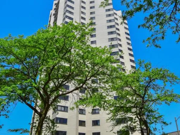 1633 N Prospect Ave Unit 17, Milwaukee, WI 53202