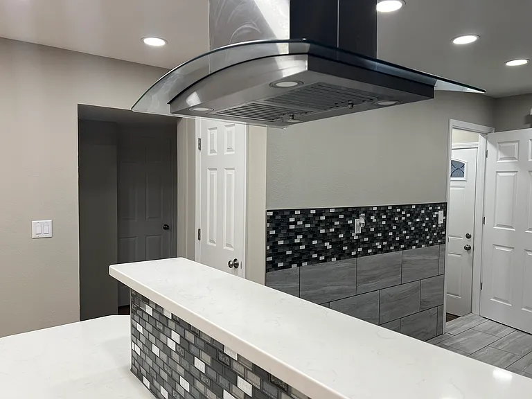 5348 N Lydell Ave — Photo 15