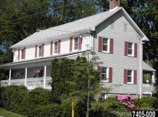5094 Glenville Rd, Glen Rock, PA 17327