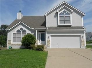 4524 NE Jamestown Dr, Lees Summit, MO 64064