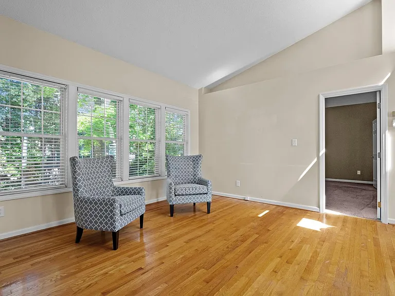 2400 Buckwater Ct — Photo 14