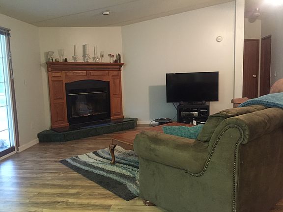 2nd image of 672 E Duckpond Dr