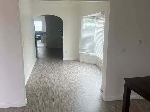 5th image of 1031 S Gladys Ave