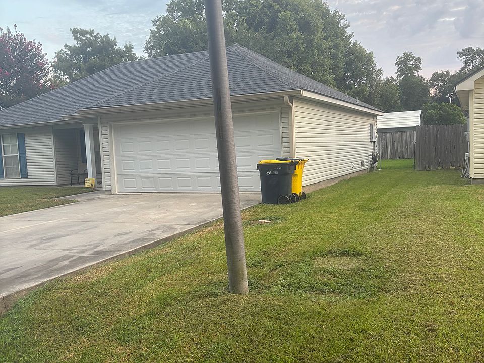 1st image of 111 Triple Crown Cir