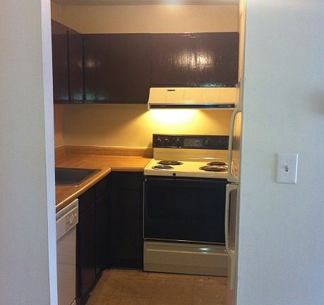 3rd image of 3415 McHenry Ave APT D11