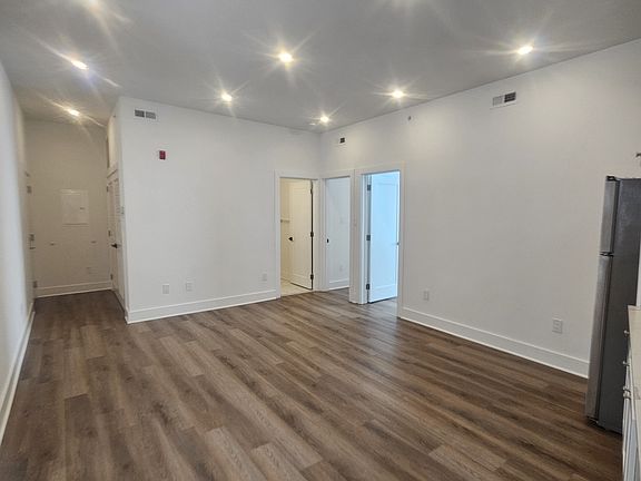5th image of 6202 Germantown Ave #3R