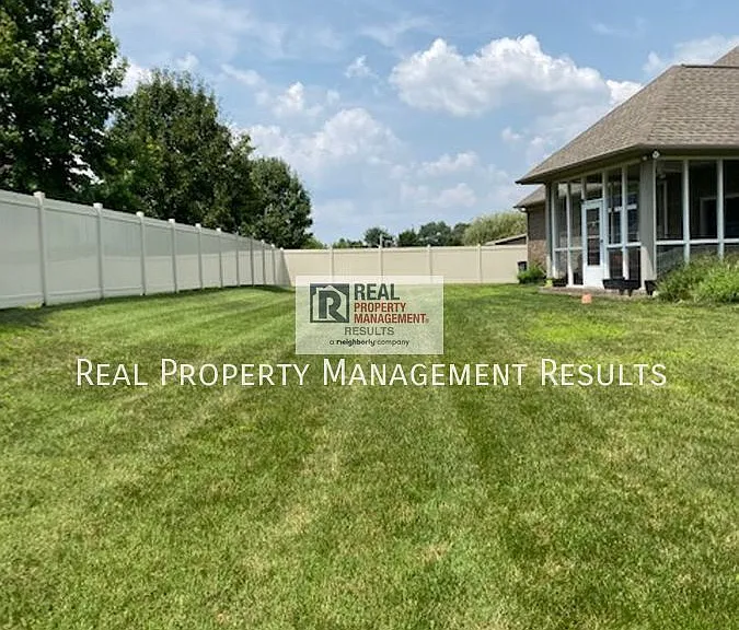9399 Millicent Ct — Photo 32