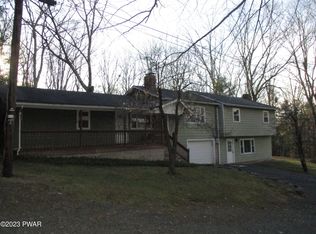 147 Oneida Rd, Shohola, PA 18458