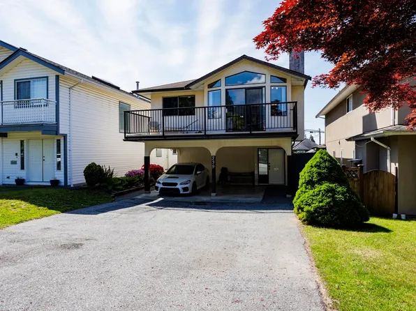 239 E 20th St, North Vancouver, BC V7L 3A6