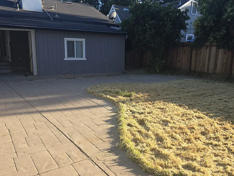 351 W Beverly Pl — Photo 12