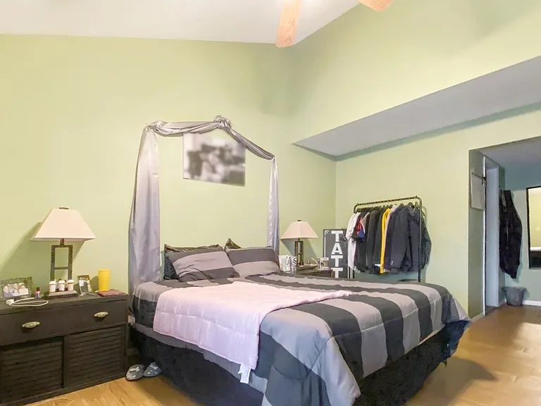2105 Melrose Dr — Photo 18