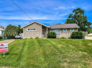 2301 Park Ln, West Des Moines, IA 50265