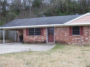 305 Evergreen Dr, Vicksburg, MS 39183