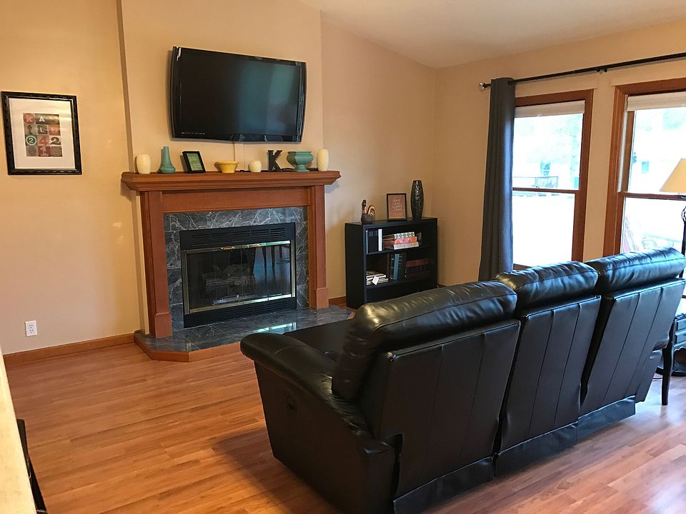 1st image of 701 Poplar St