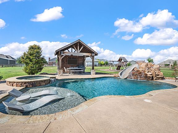 3rd image of 13310 McAllen Ln