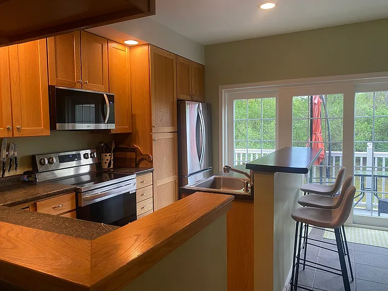 46 Barrister Dr #D — Photo 2