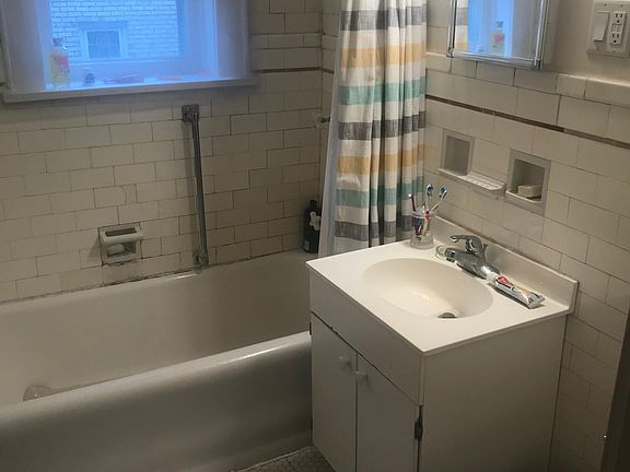 5th image of 106 Fairview Ave APT 4