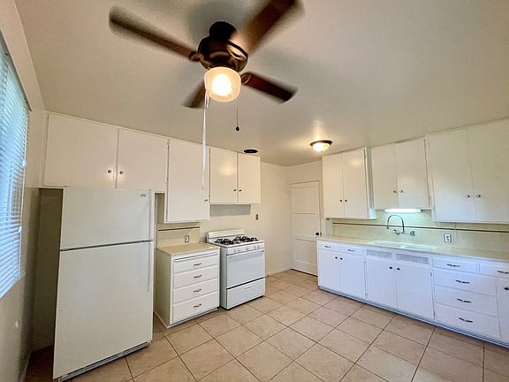 4th image of 444 Grinnell Dr #450
