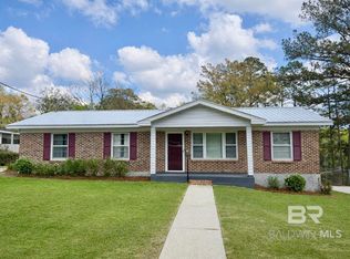 402 N Forest Hill Dr, Brewton, AL 36426