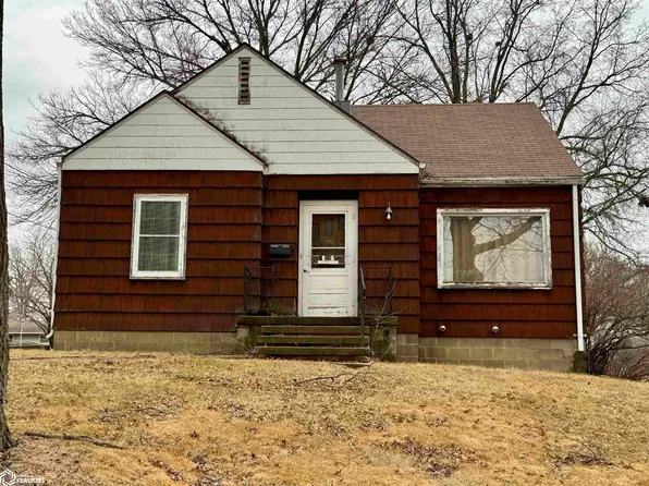 702 1st Ave, Audubon, IA 50025