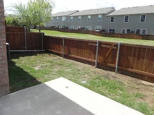 2 bed, 2.5 bath, 1597 sqft, $2,240 — Photo 4