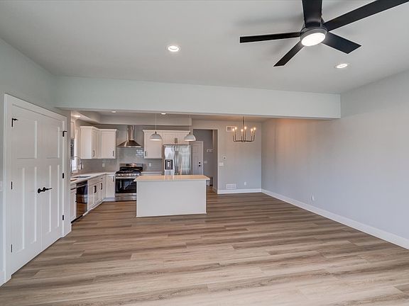 3rd image of 4866 Suelo Rd #1