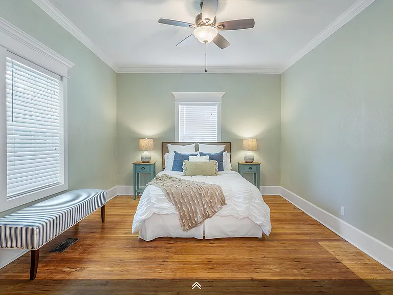 1502 Kirby Ave — Photo 35