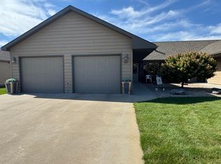 1113 S Anderson St, Mitchell, SD 57301