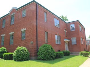 5816 Sunshine Dr #2N, Saint Louis, MO 63109