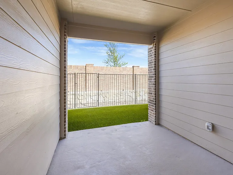 752 Thorn Creek Dr — Photo 13