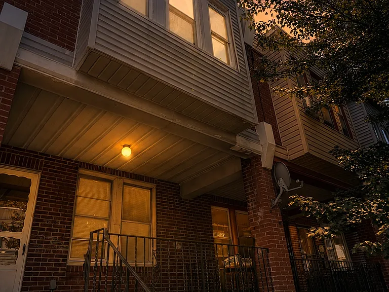 5819 N American St — Photo 1