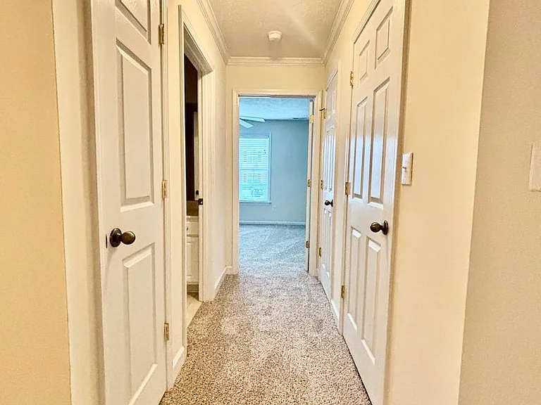 1711 Renwick Dr #102 — Photo 4