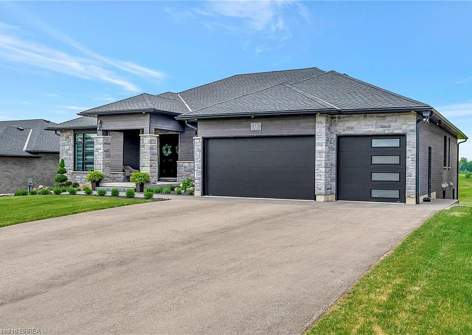 1st image of 14 Hudson Dr