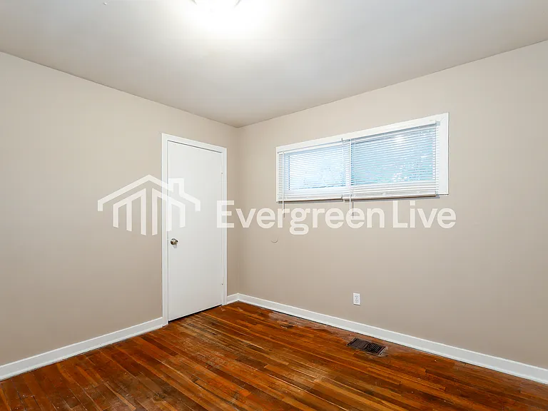 5574 Hartsdale Dr — Photo 13